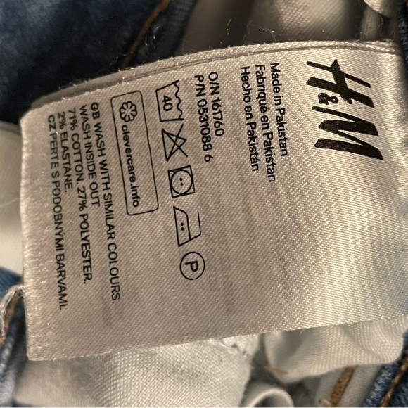 H&M youth size 12/13 distressed jeans - Picture 4 of 5